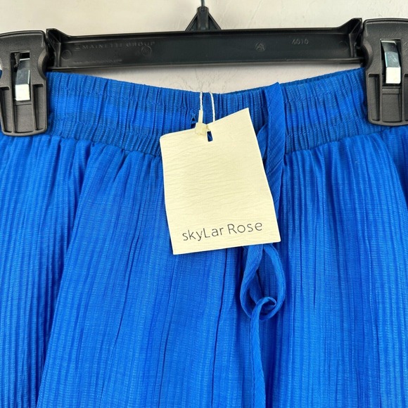 SkyLar Rose Shorts Womens Large Blue Layered Lined Flowy Elastic Waist NWT - Picture 6 of 9